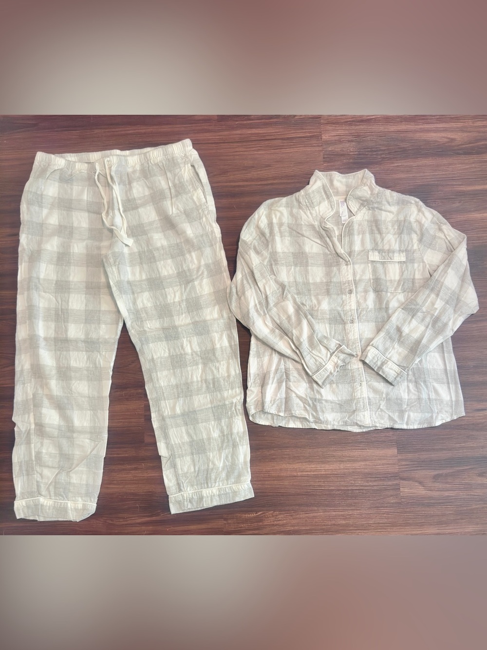 stars above Cream and Light Gray Plaid Women’s Pajama Set